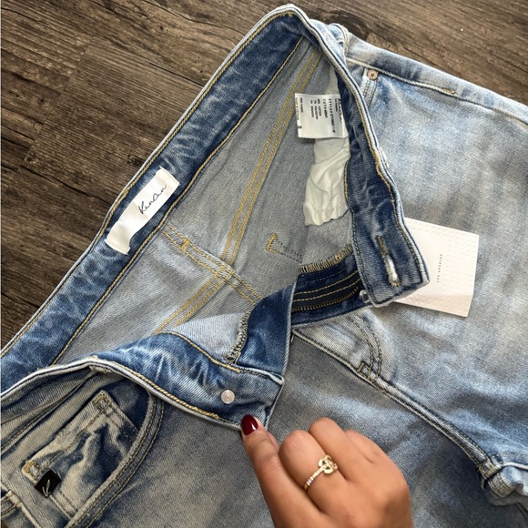 Kancan Light Wash Straight Leg Jeans W/ Raw Hem Soft & Stretchy Size 8 - Picture 8 of 12